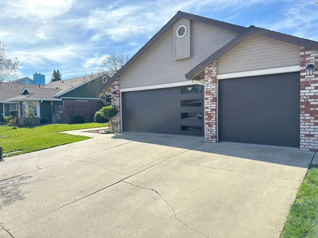 Mr. Goldie Garage Door - Mr. Goldie Garage Door - California Garage Doors